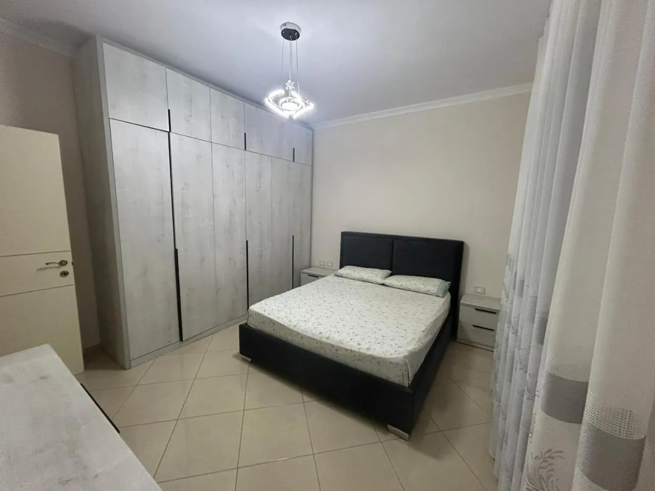 Sulejmani Guest House Δυρράχιο